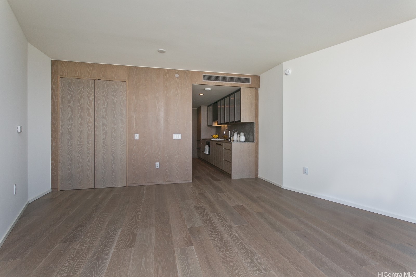 1000 Auahi Street 1805