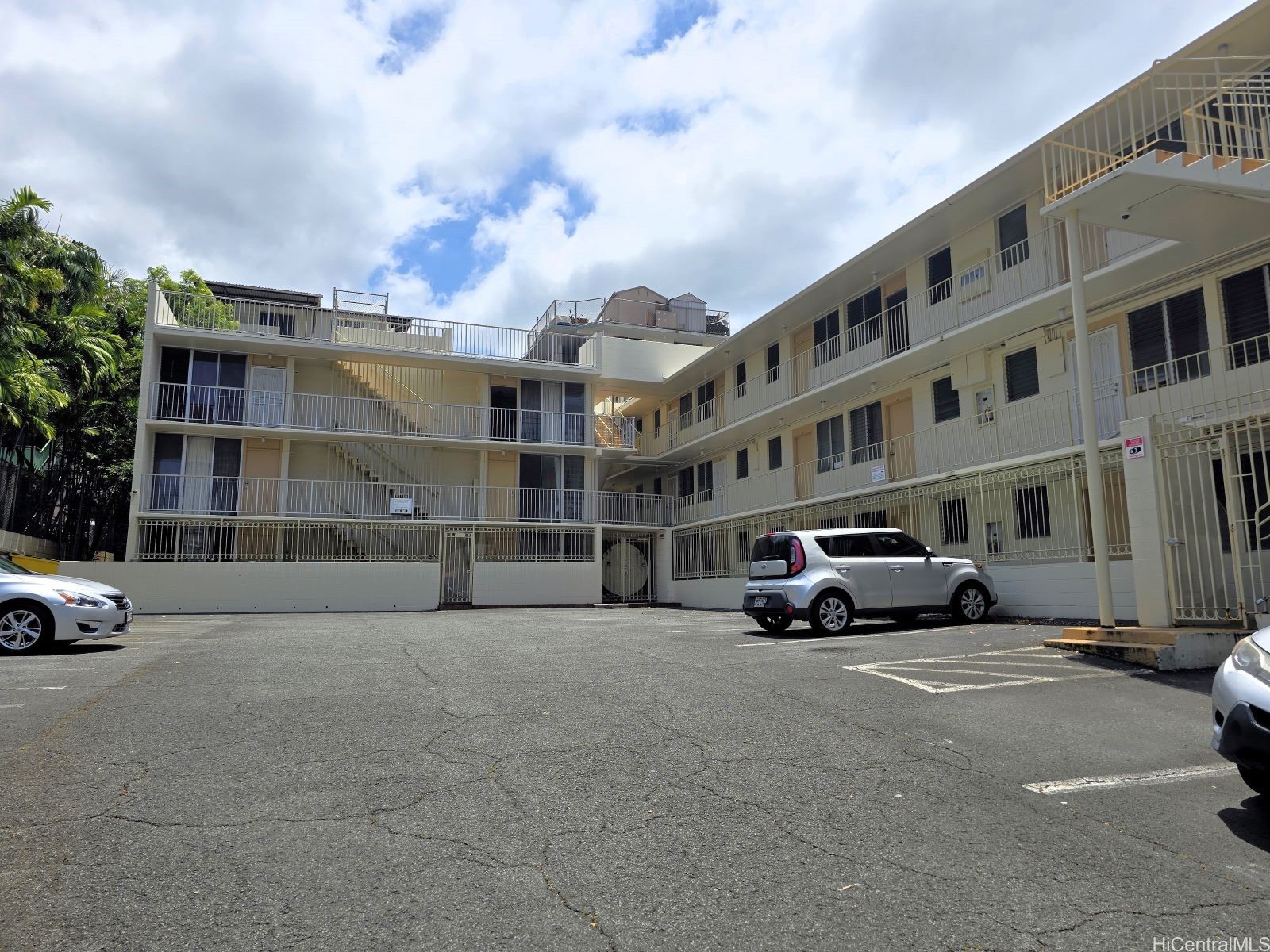 Makiki West Residential Lease
