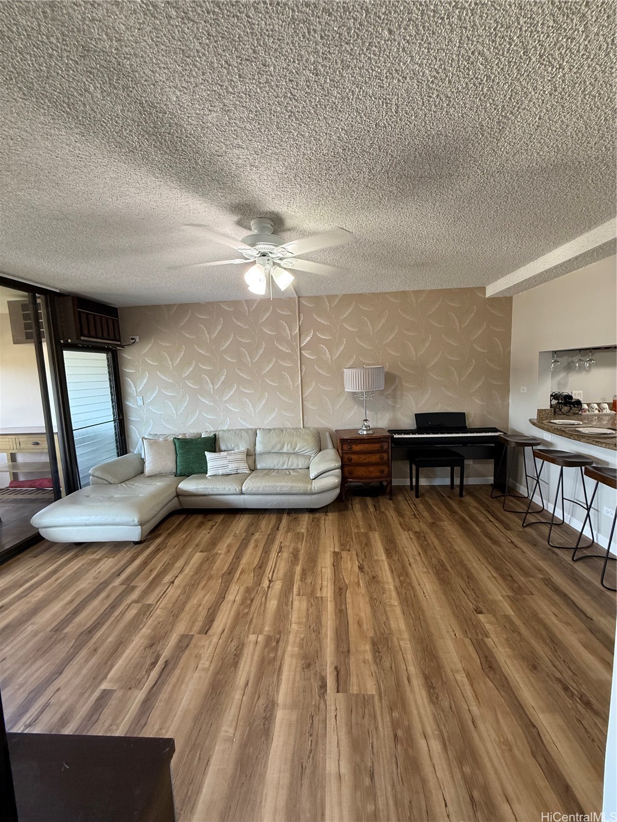 1521 Alexander Street 901