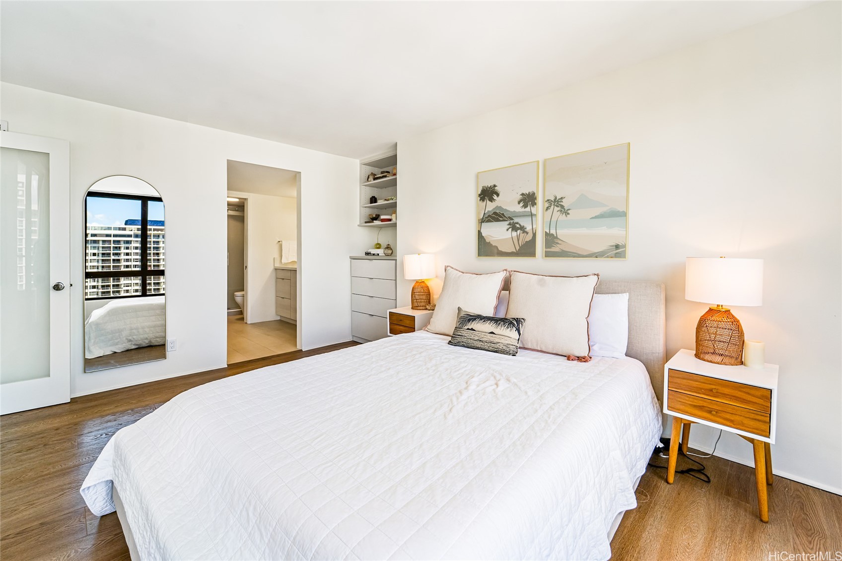 1910 Ala Moana Boulevard 32E