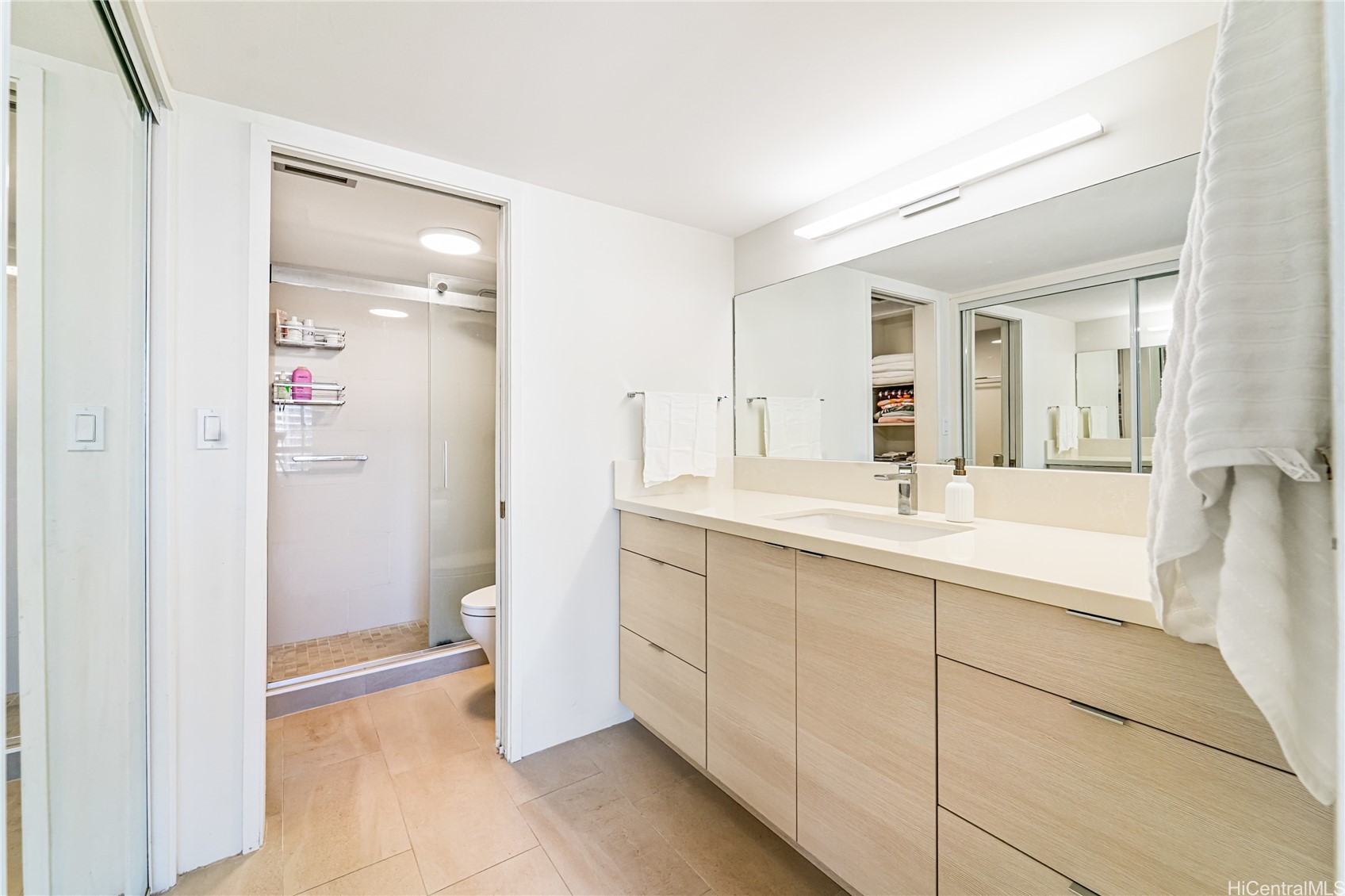 1910 Ala Moana Boulevard 32E