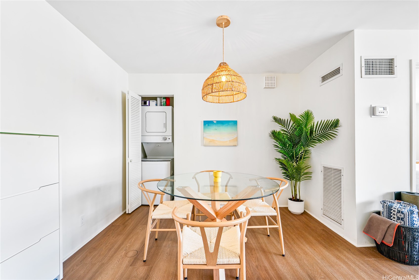 1910 Ala Moana Boulevard 32E