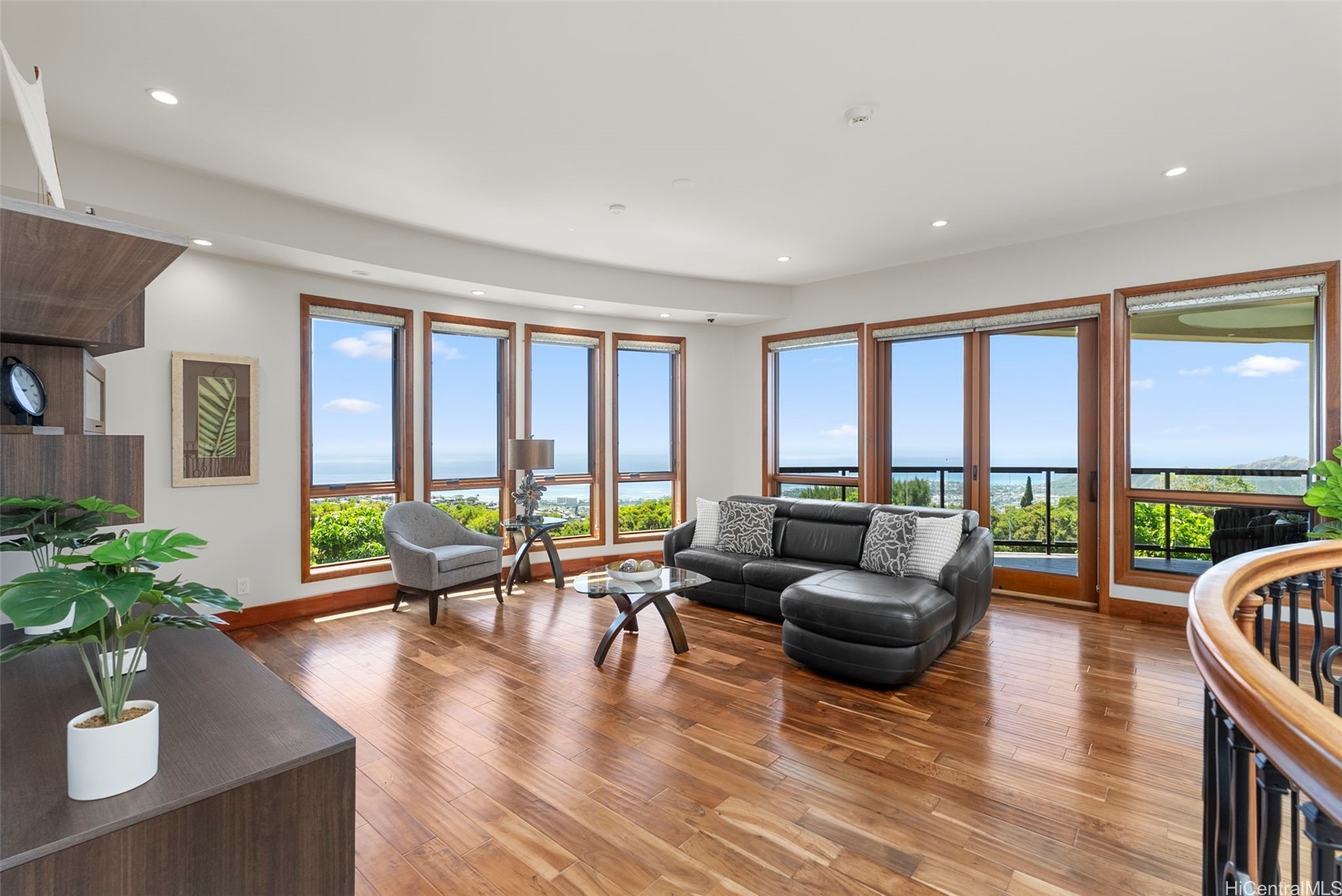 4967 Maunalani Circle B