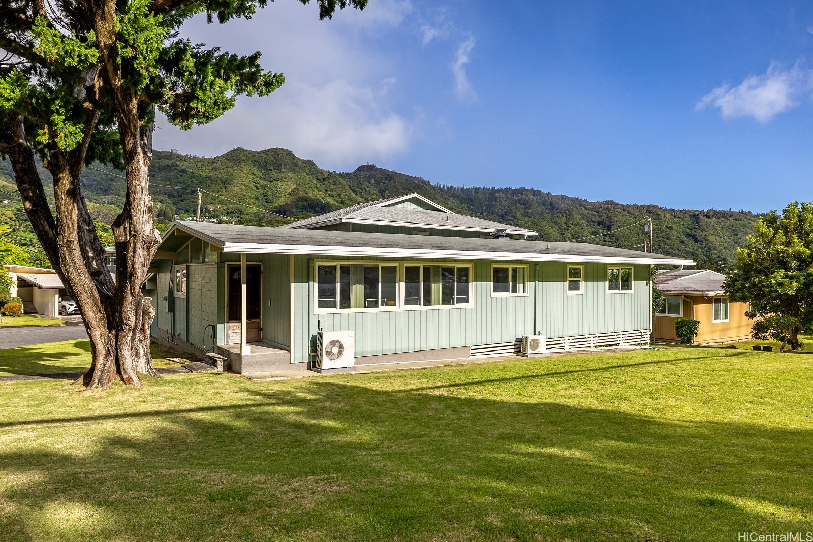 3448 Peneku Place
