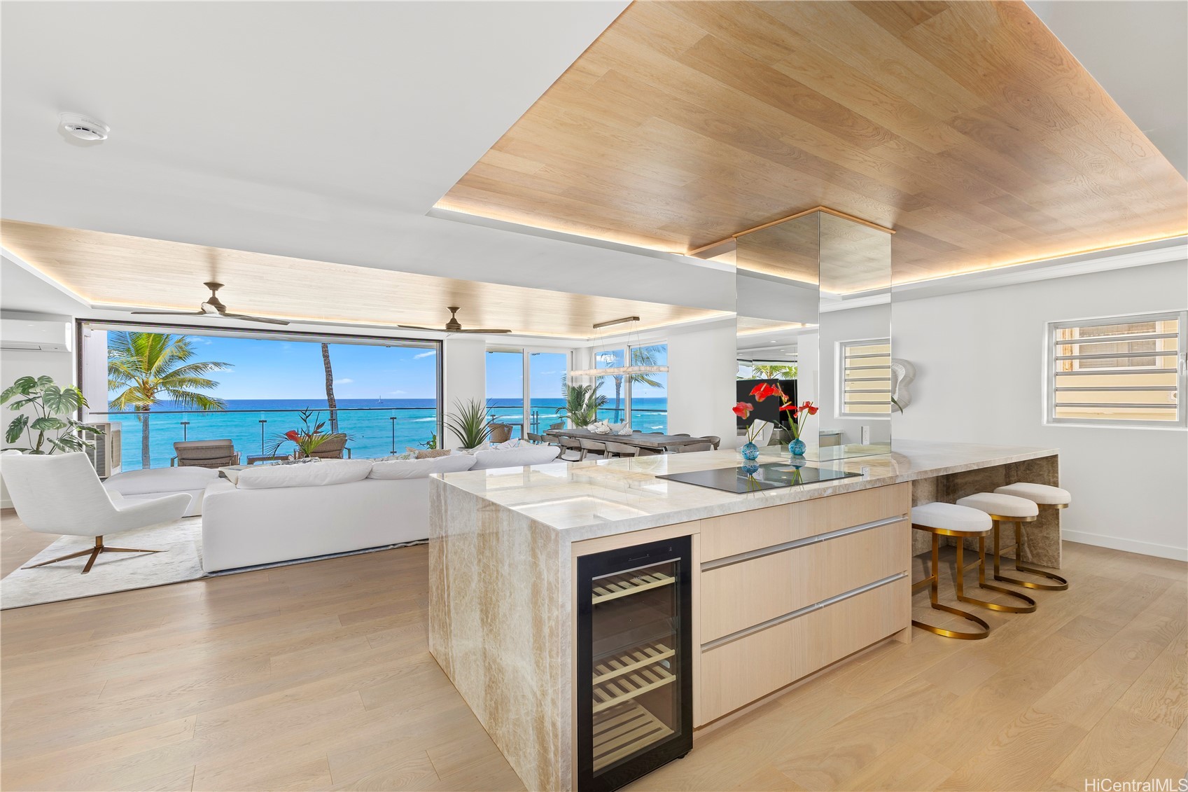 3003 Kalakaua Avenue 5A