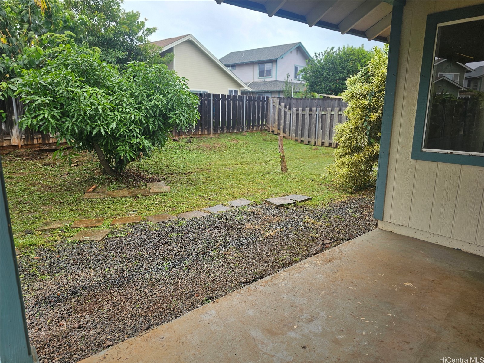 91-1127 Kumulipo Street