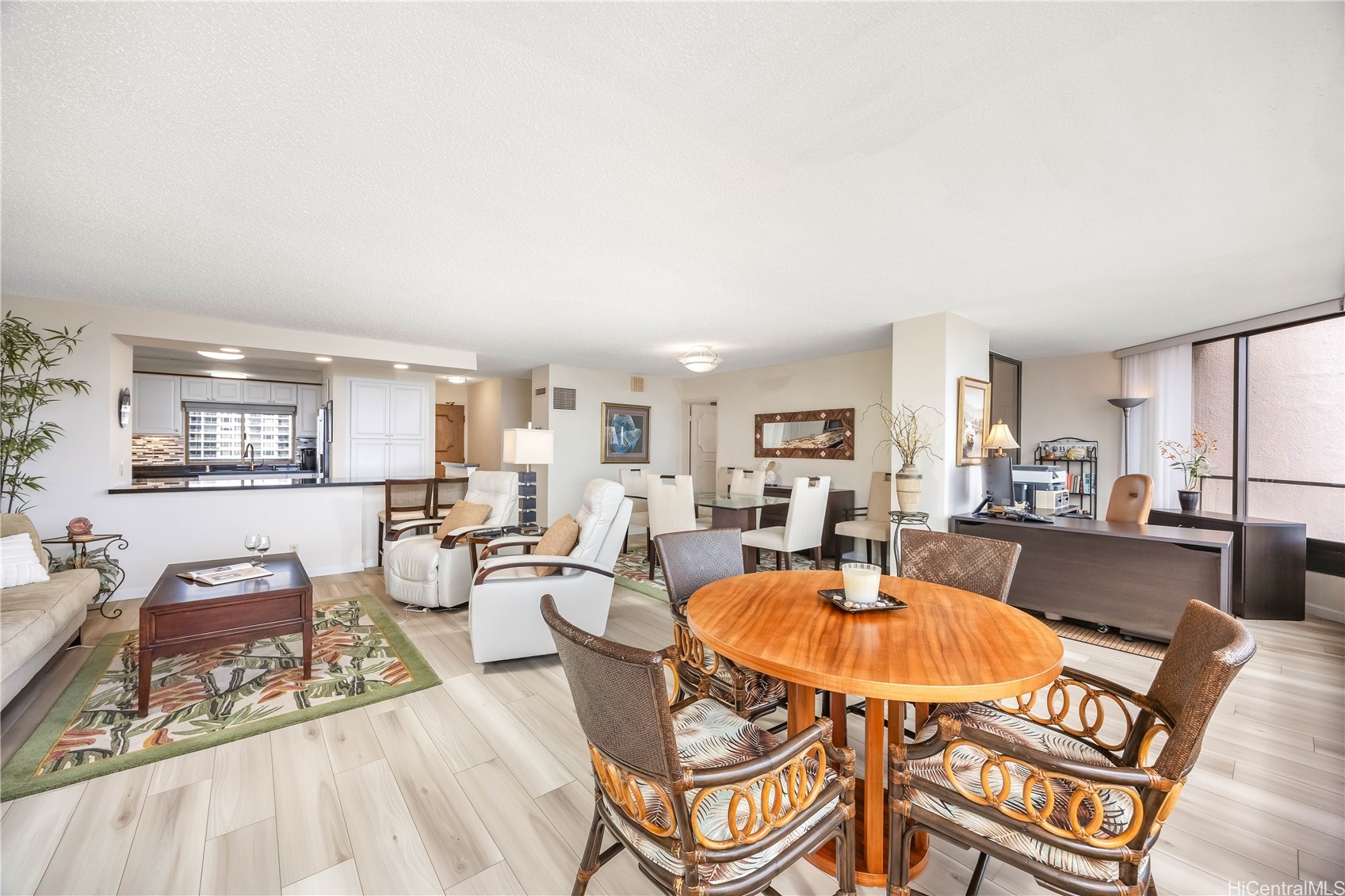 1910 Ala Moana Boulevard 26C