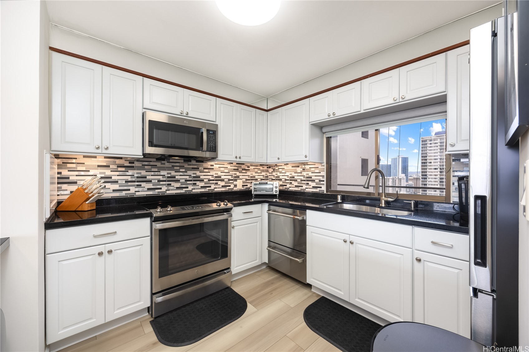 1910 Ala Moana Boulevard 26C