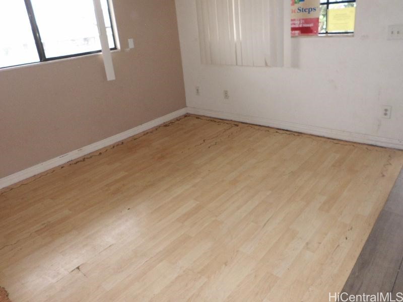 91-1036 Kaiau Avenue E