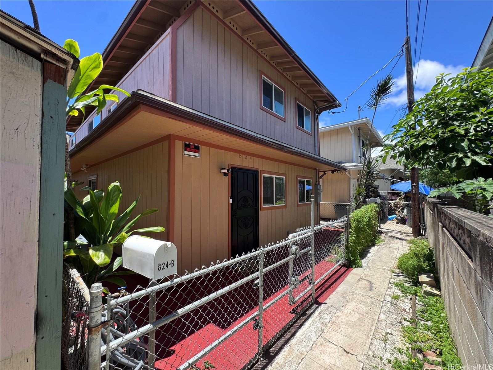 824 Lopez Lane B