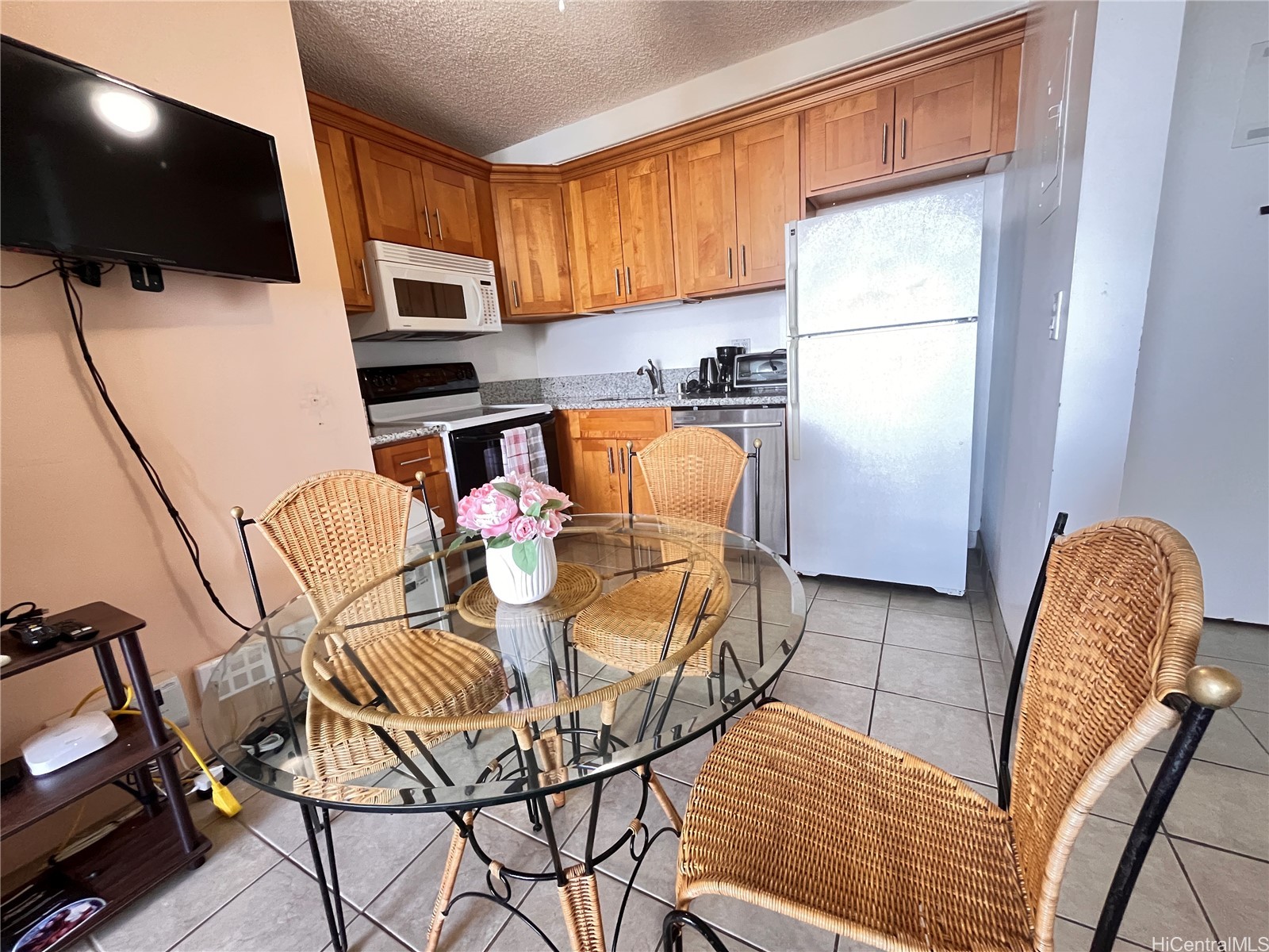 2240 Kuhio Avenue 2911