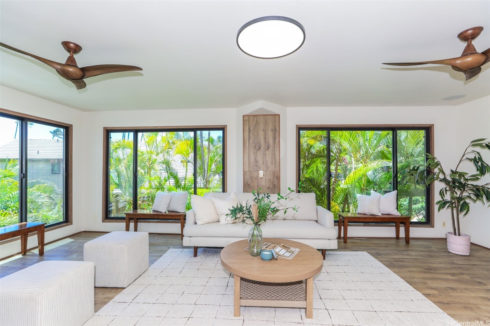 3200 Diamond Head Road