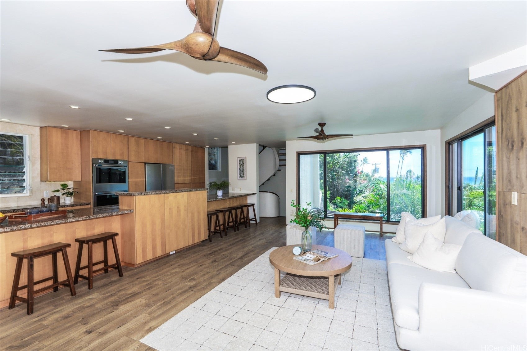 3200 Diamond Head Road