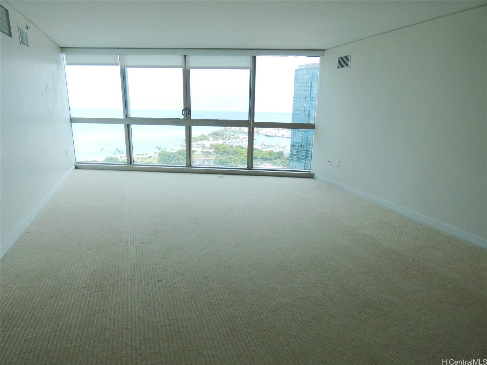 1177 Queen Street 3405
