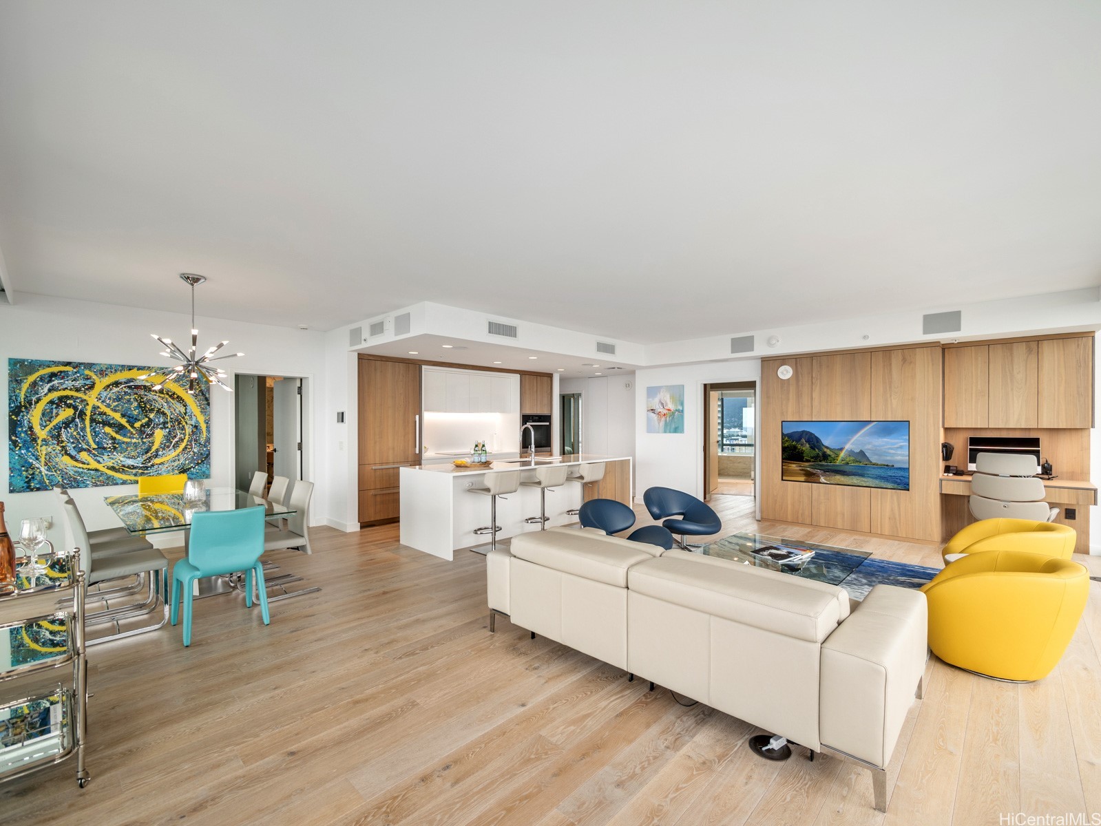 383 Kalaimoku Street 3307