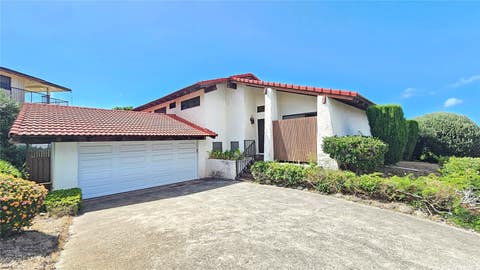 Photo of 1621 Kuhilani Street, Honolulu, HI 96821 (MLS # 202616077)