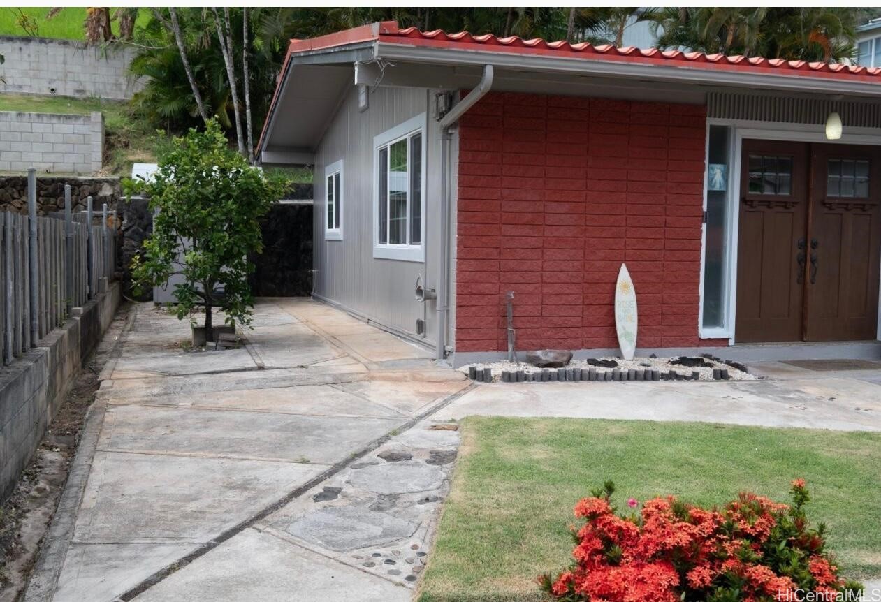 1642 Ala Aolani Street