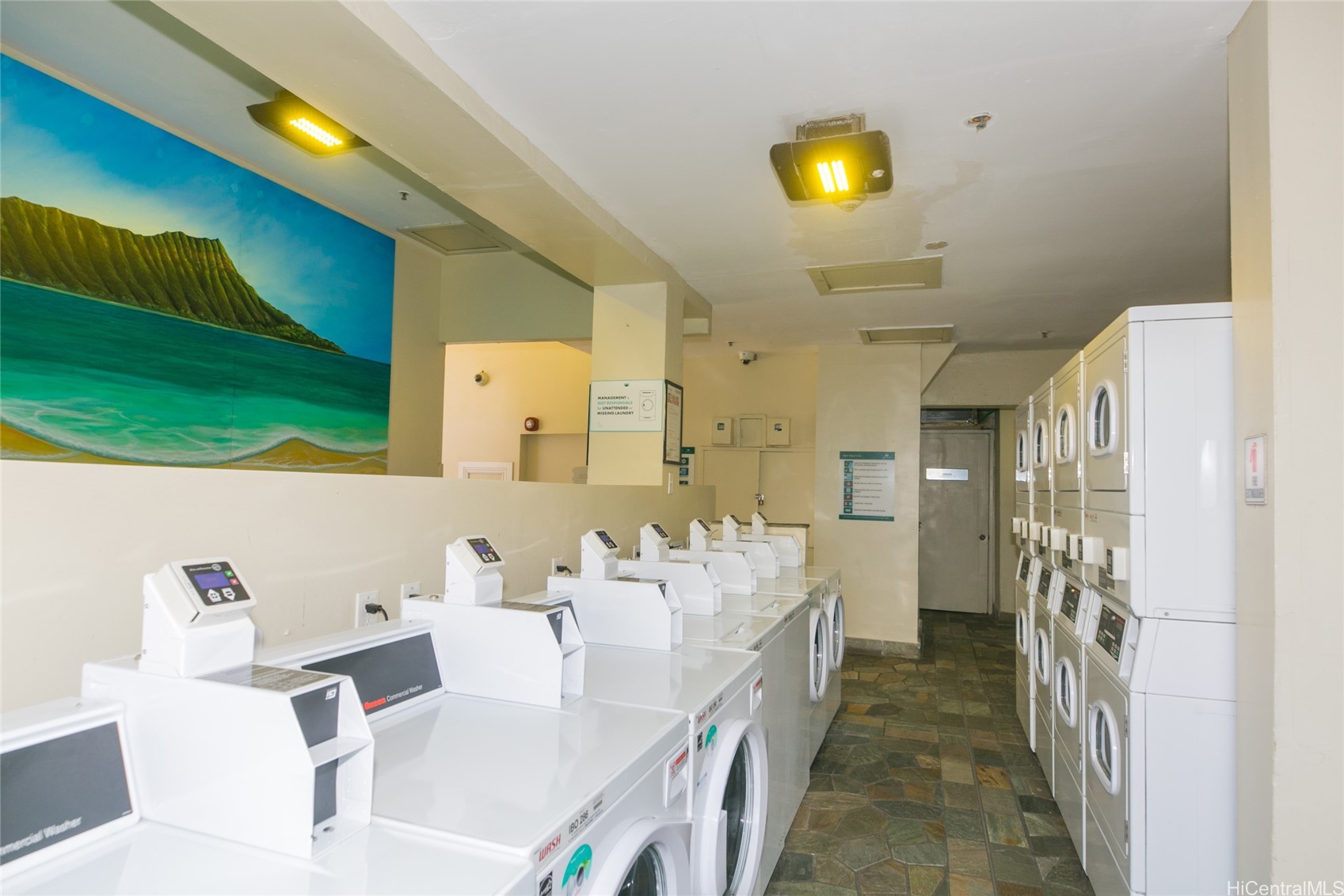 Island Colony Condominium