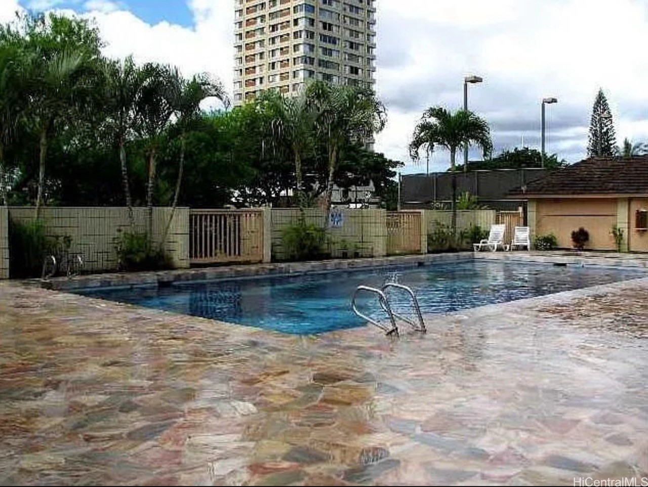 Century Park Plaza Condominium