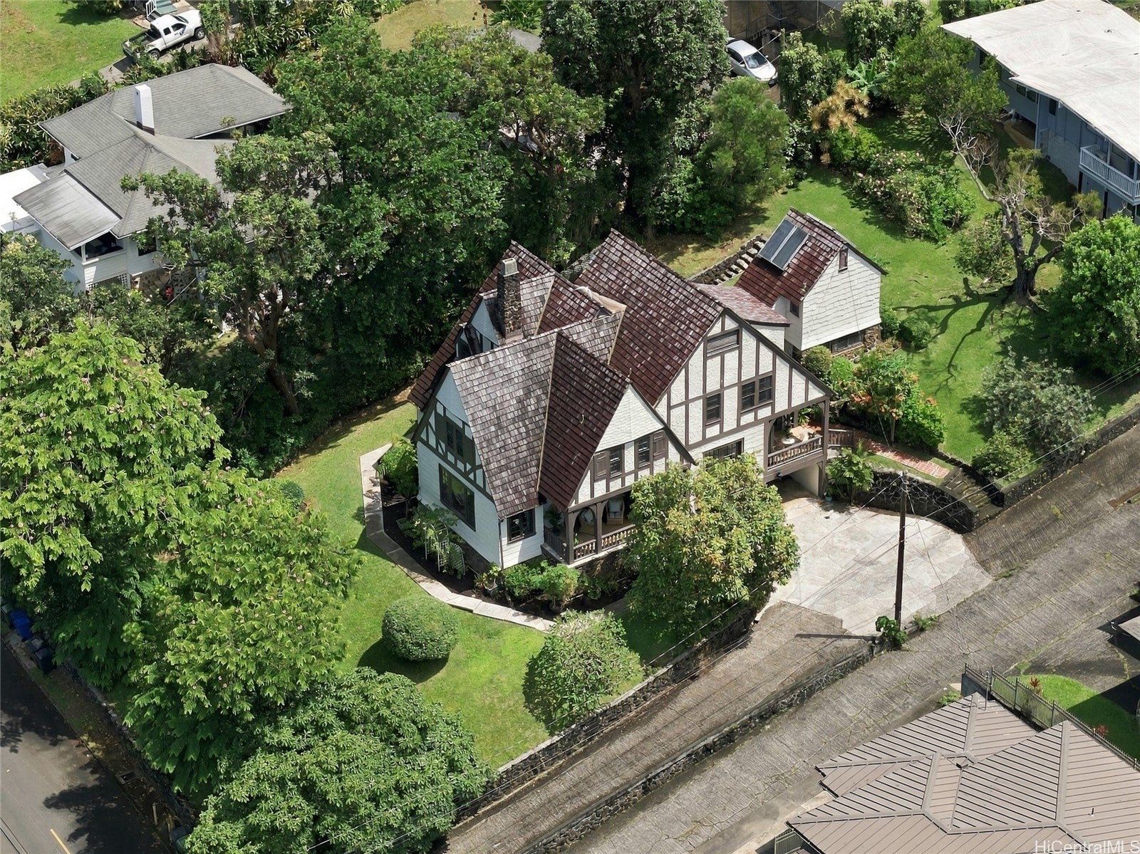 3581 Woodlawn Drive