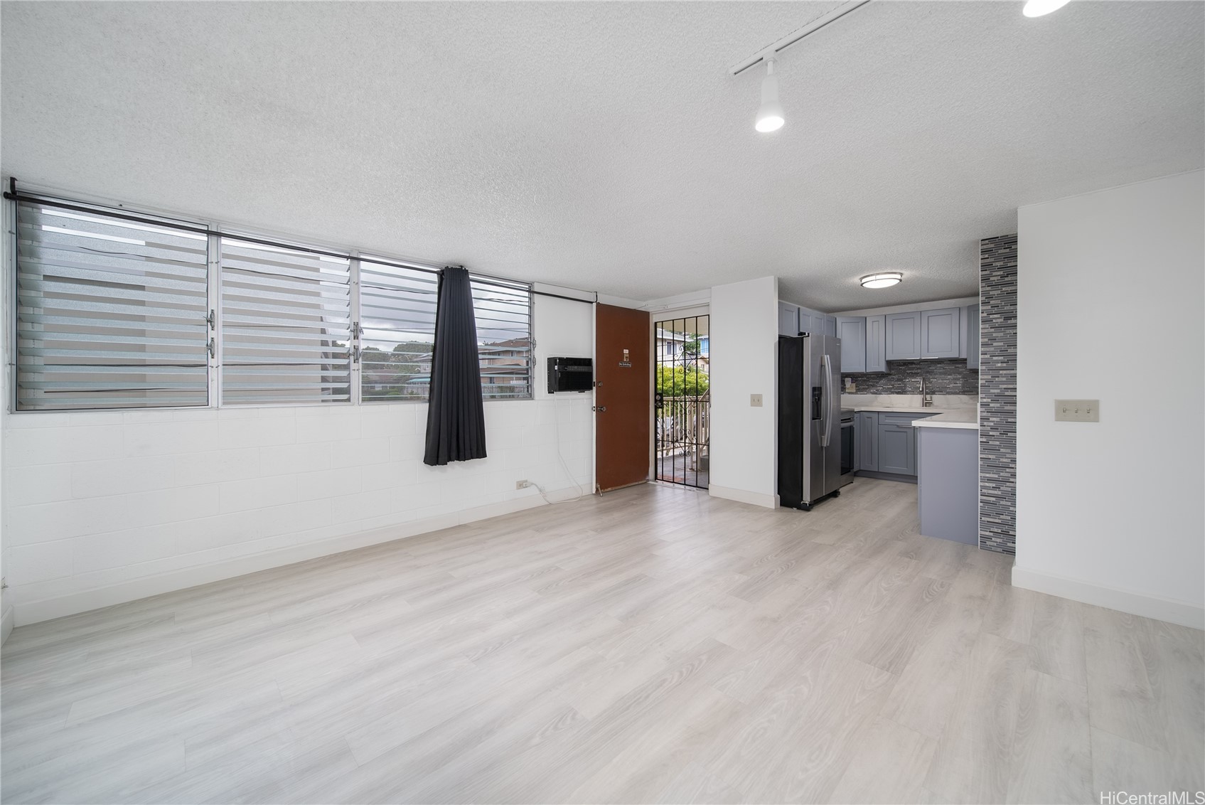 502 Captain Cook Avenue 201