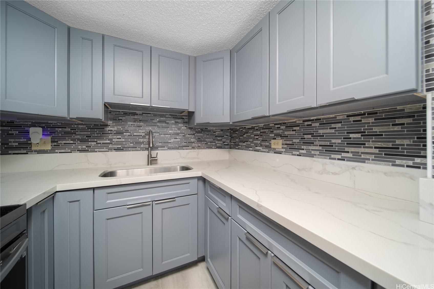 502 Captain Cook Avenue 201