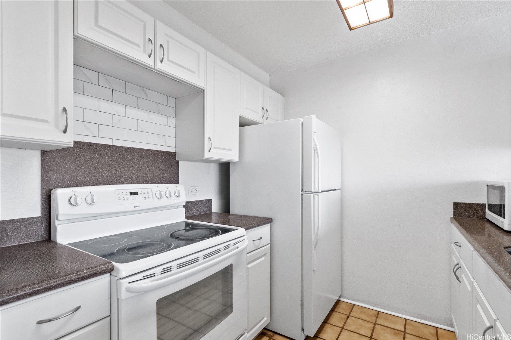 98-500 Koauka Loop 22M