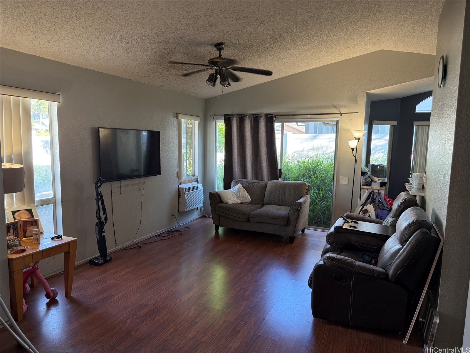 91-2061 Laakona Place