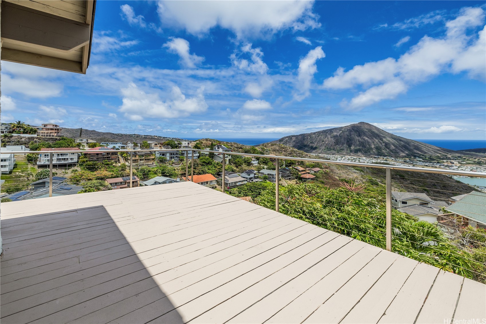 1048 Kaupaku Place
