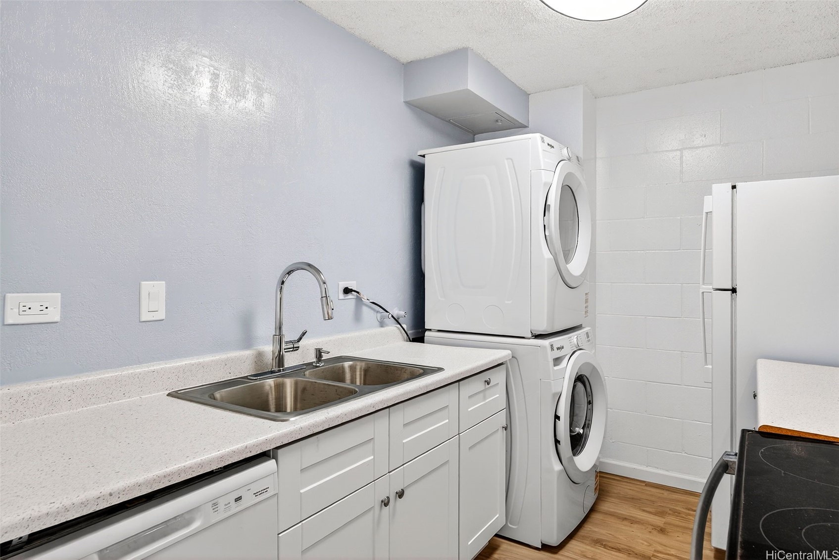 1260 Richard Lane B-602