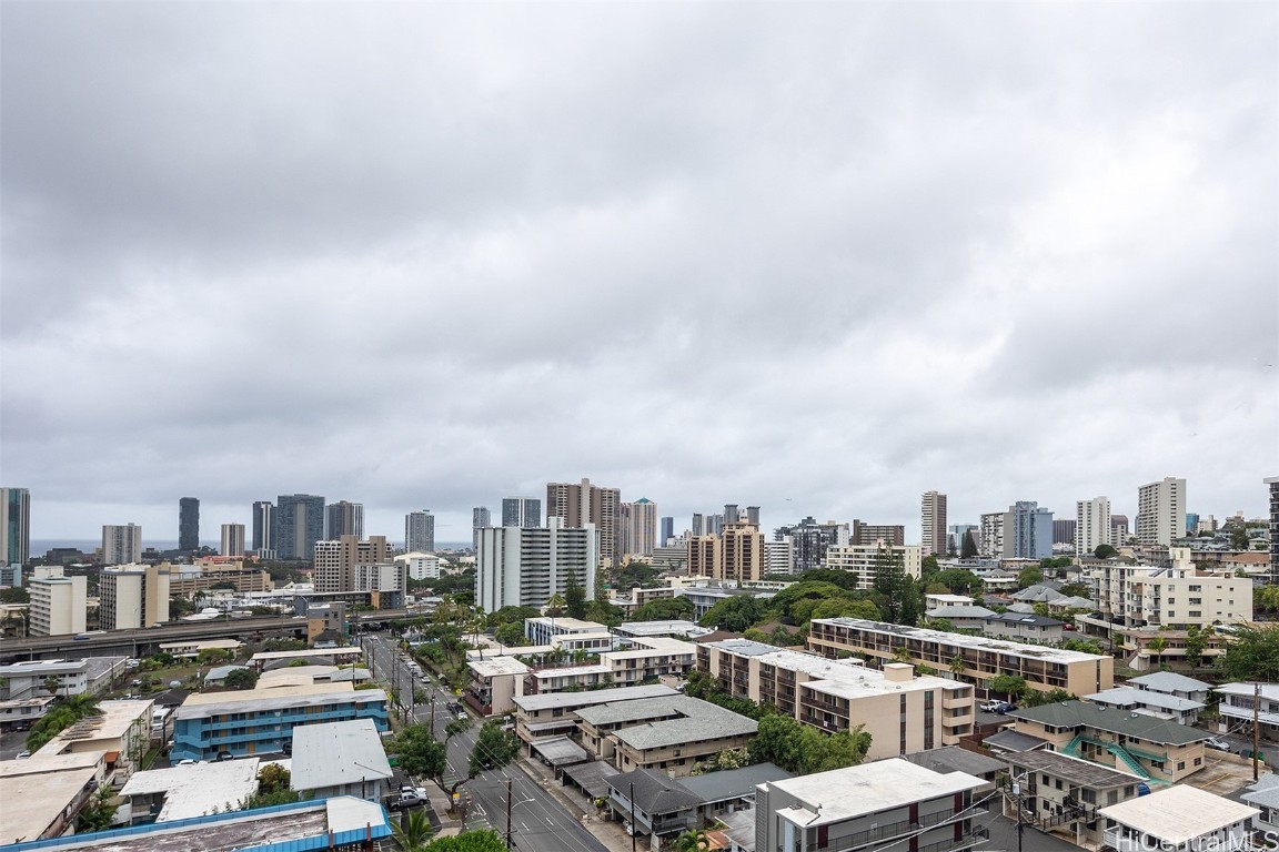 Makiki Plaza Residential Lease