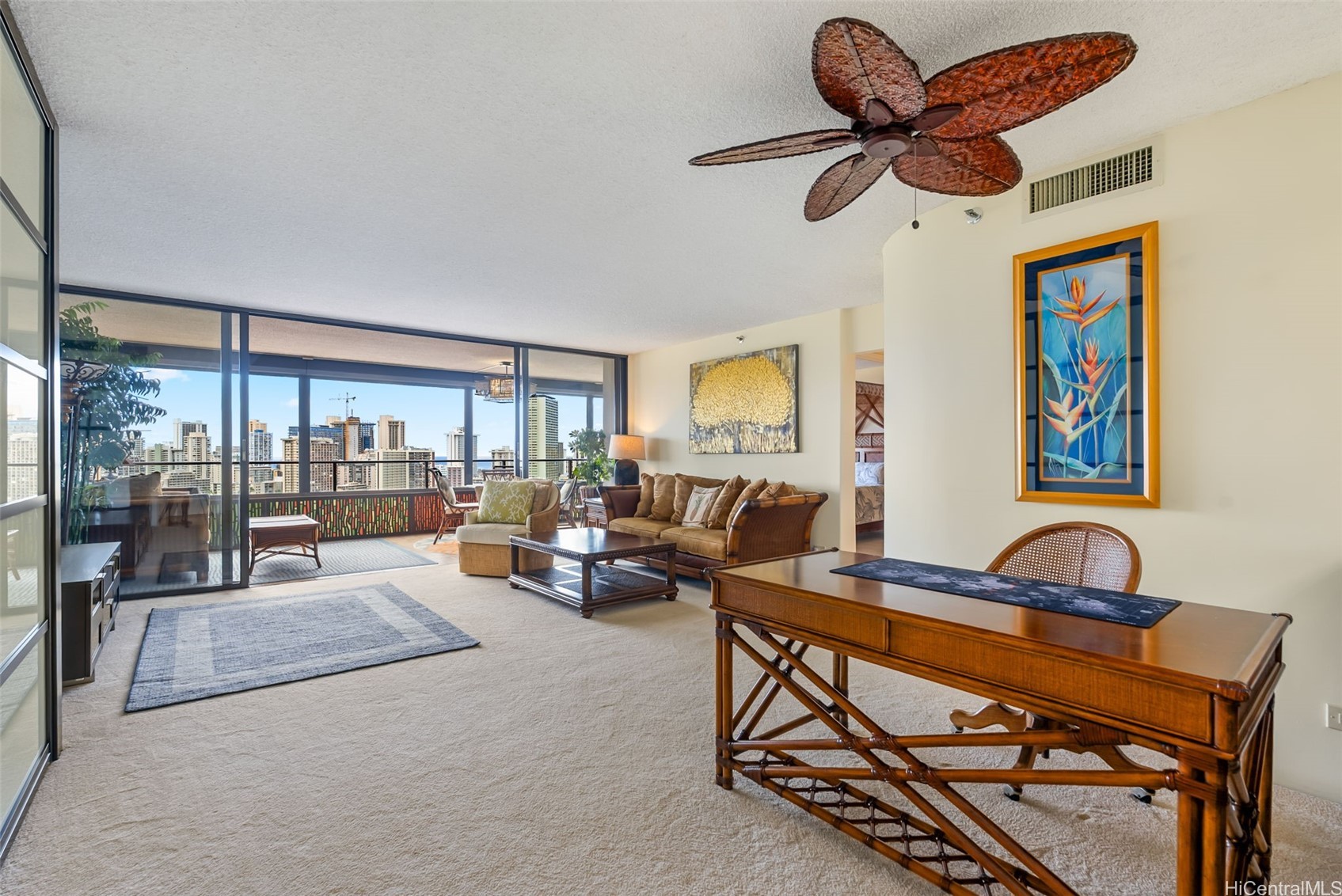 583 Kamoku Street DH2303