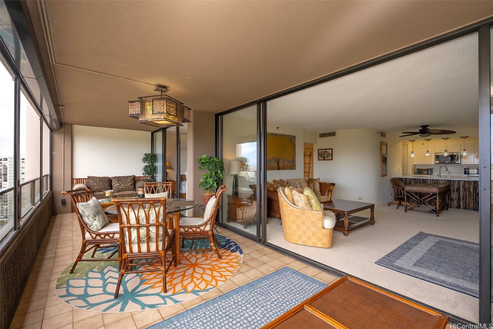 583 Kamoku Street DH2303