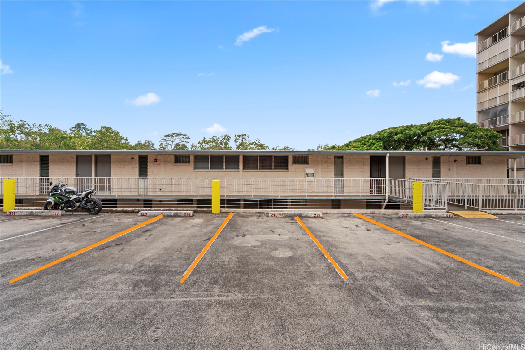 Northbrook-melemanu Condominium