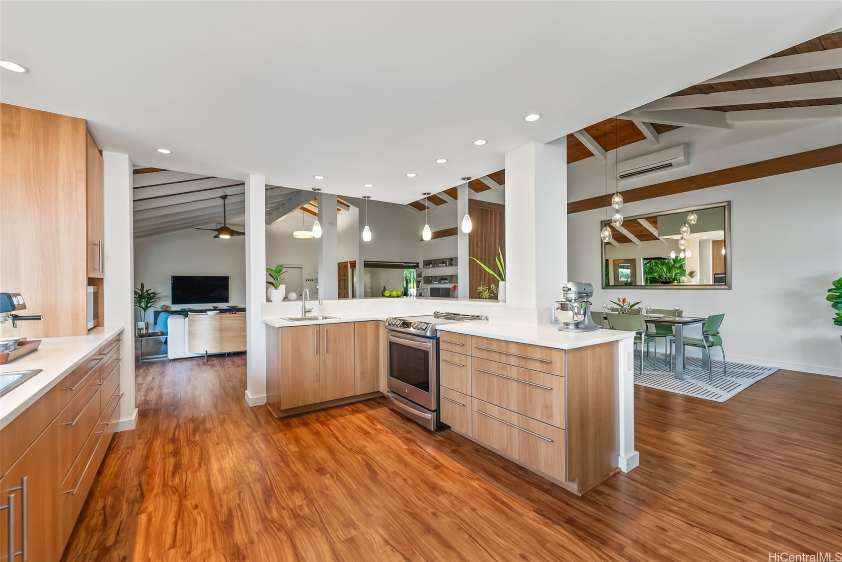 Honolulu, Hawaii, 96825, United States, 3 Bedrooms Bedrooms, ,2 BathroomsBathrooms,Residential,Active,2035648