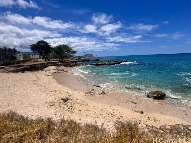 85-86 Farrington Highway