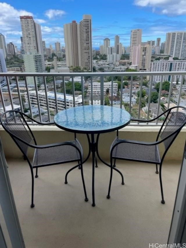 Hale Kulanui Condominium