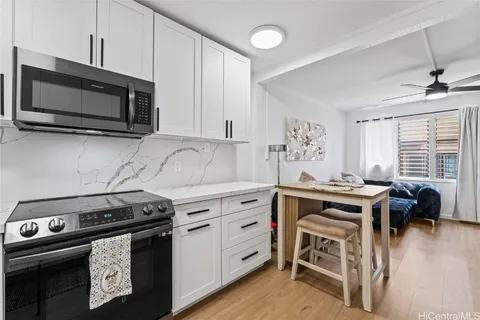 MLS: 202507921