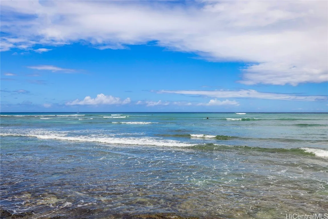 Honolulu, Hawaii 96815, United States, 1 Bedroom Bedrooms, ,1 BathroomBathrooms,Residential,Active,21501