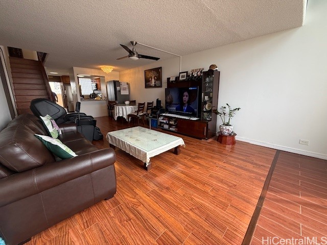 500 University Avenue 917