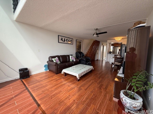 500 University Avenue 917