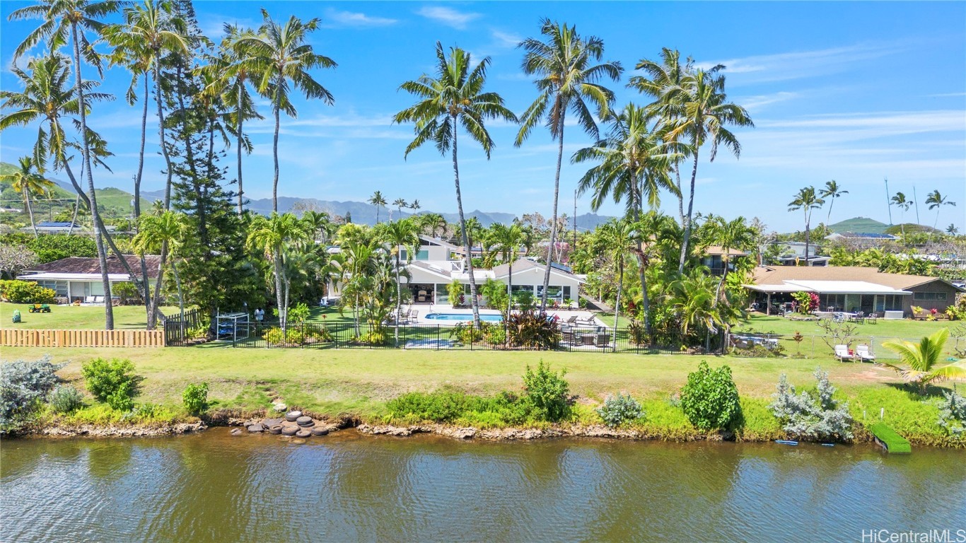 748 Mokapu Road