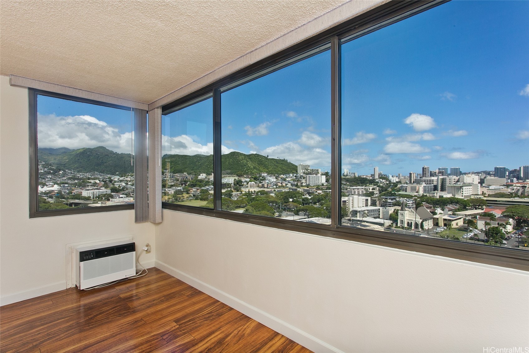 55 S Kukui Street D1714