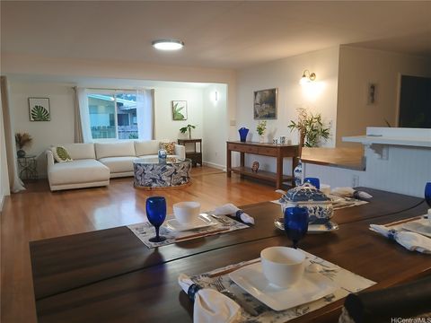Photo of 614 Ululani Street, Kailua, HI 96734 (MLS # 202609762)