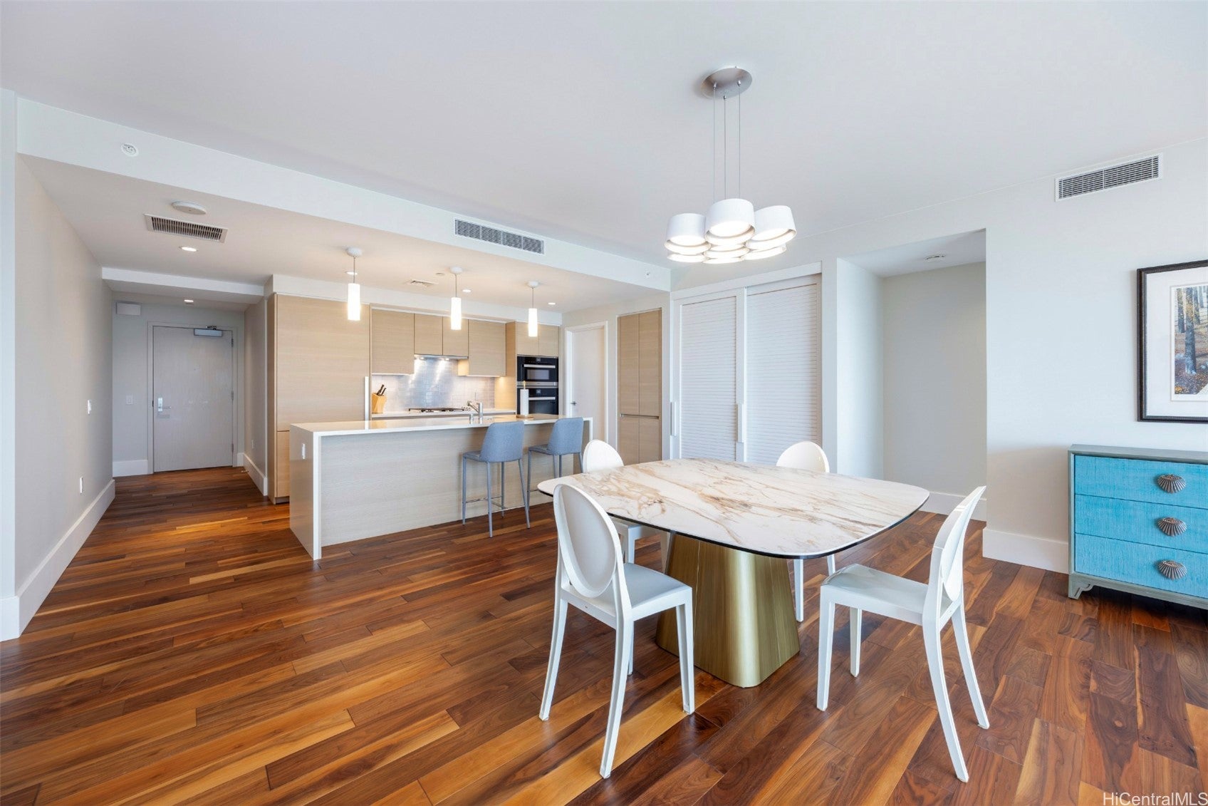 1108 Auahi Street 2202