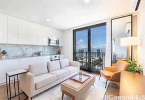 987 Queen Street 4103
