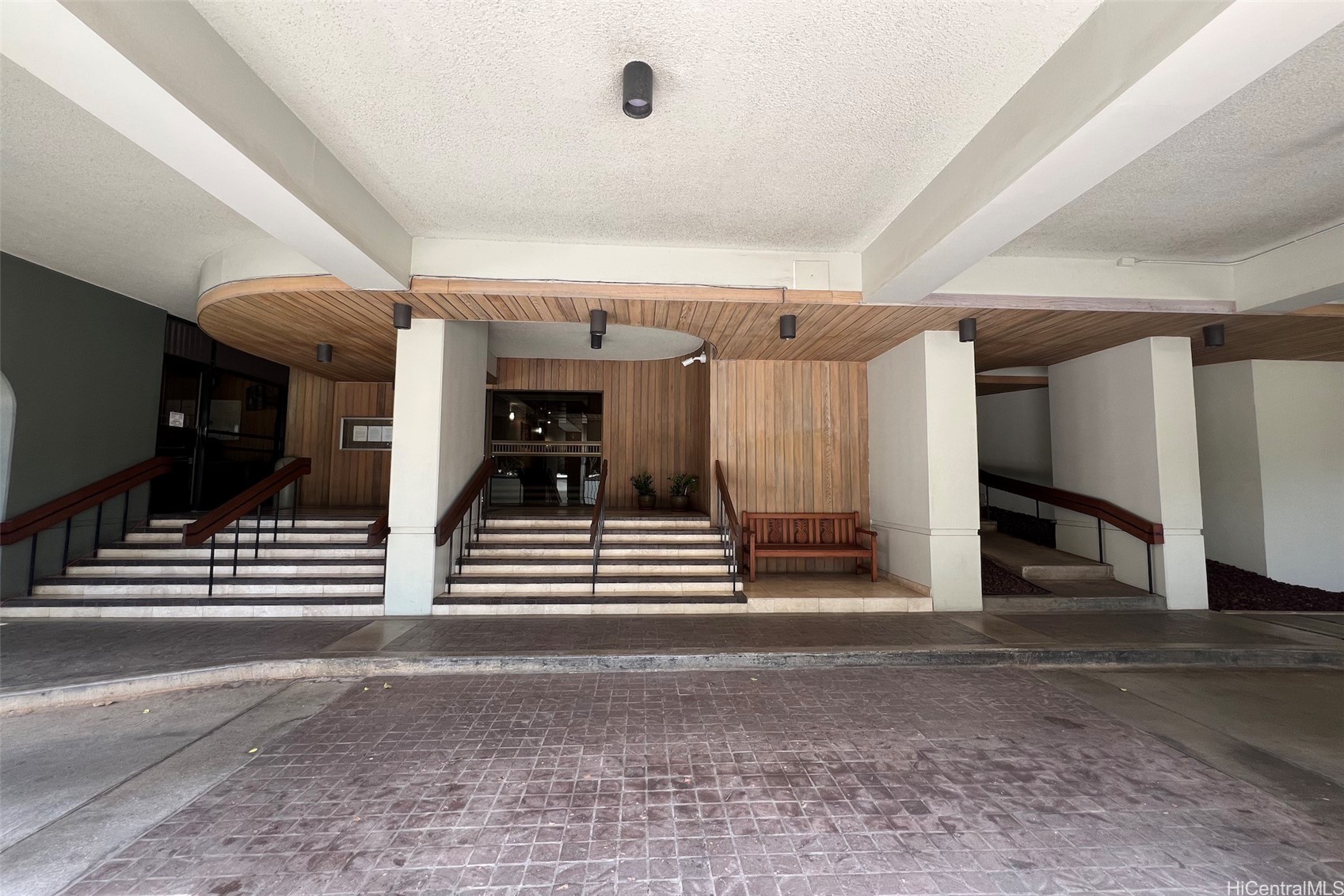 2600 Pualani Way 904