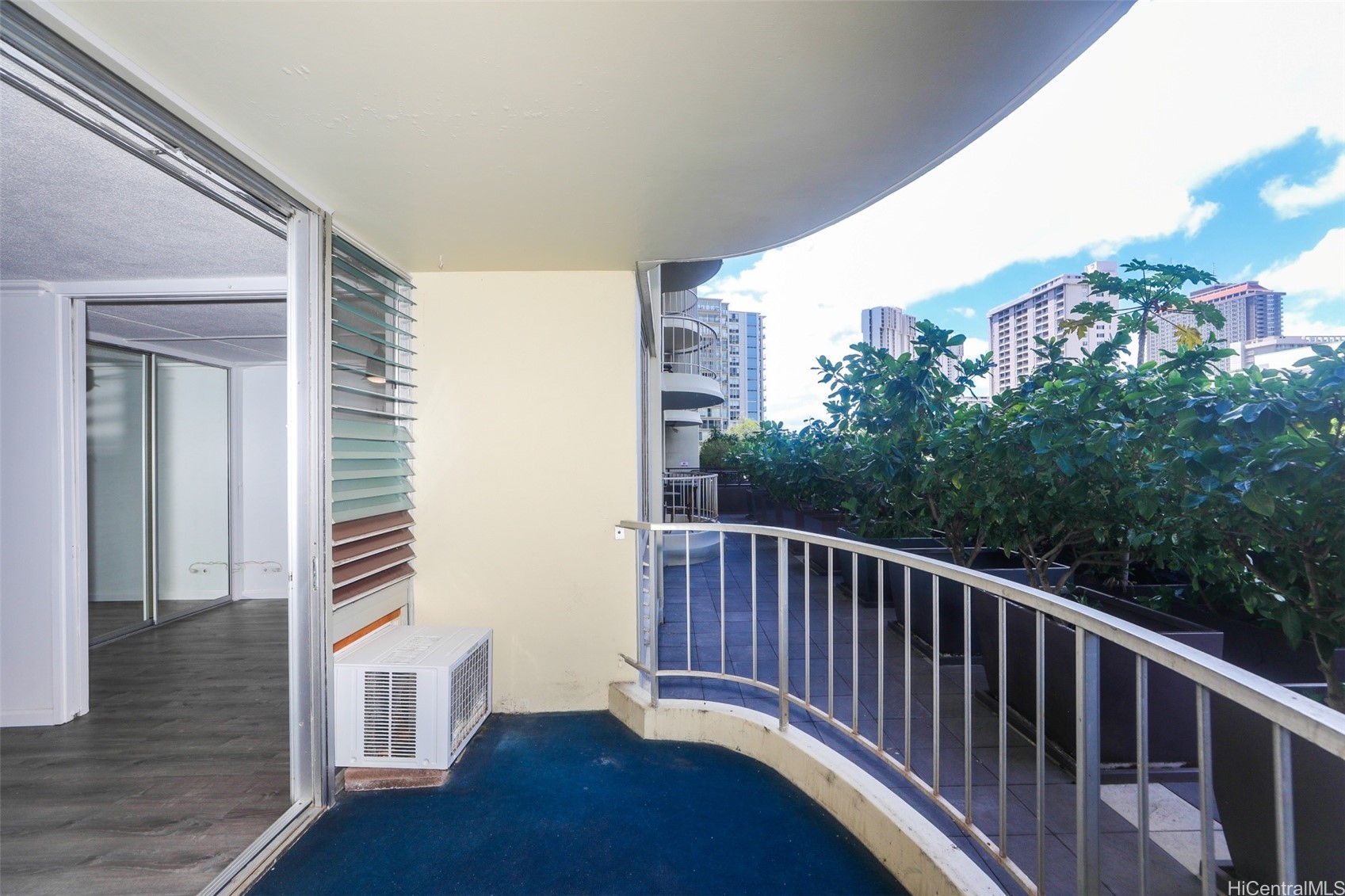 1717 Ala Wai Boulevard 303