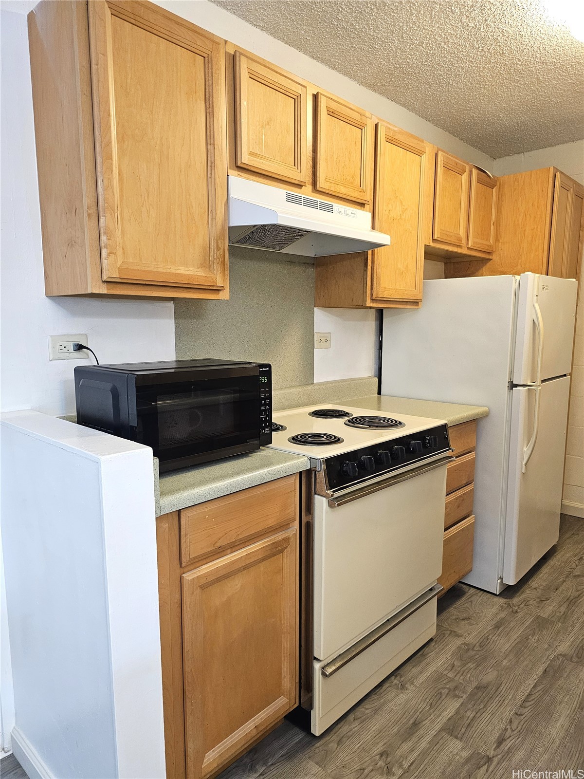 1260 Richard Lane B-404