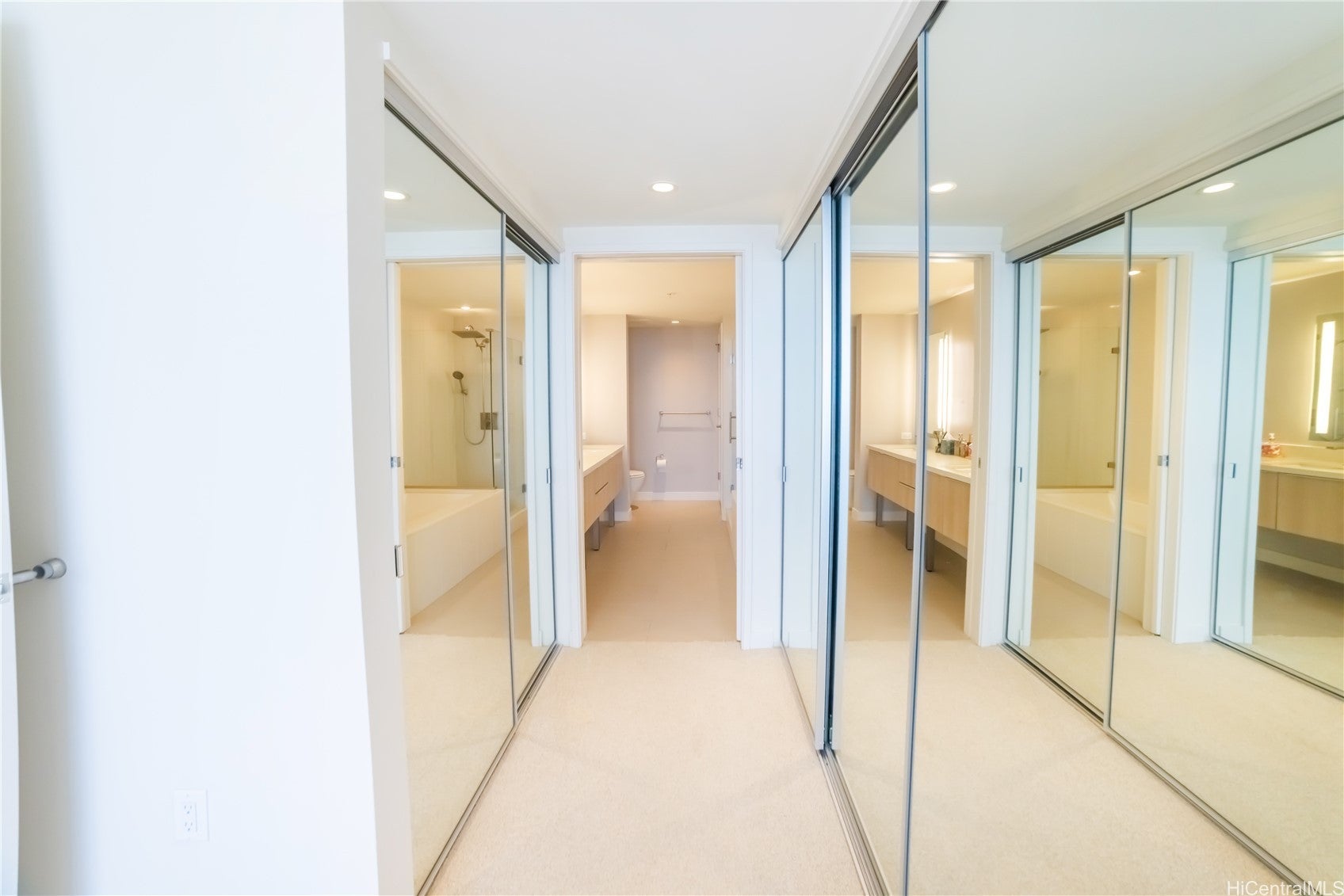 888 Kapiolani Boulevard 3808